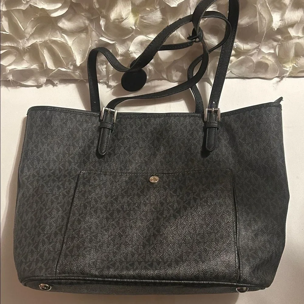 Michael Kors Elegant Black Tote